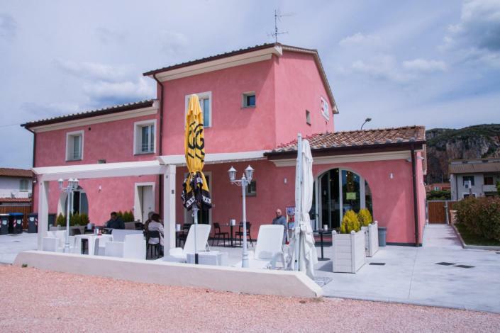 B&B Silvia Vecchiano Exteriör bild